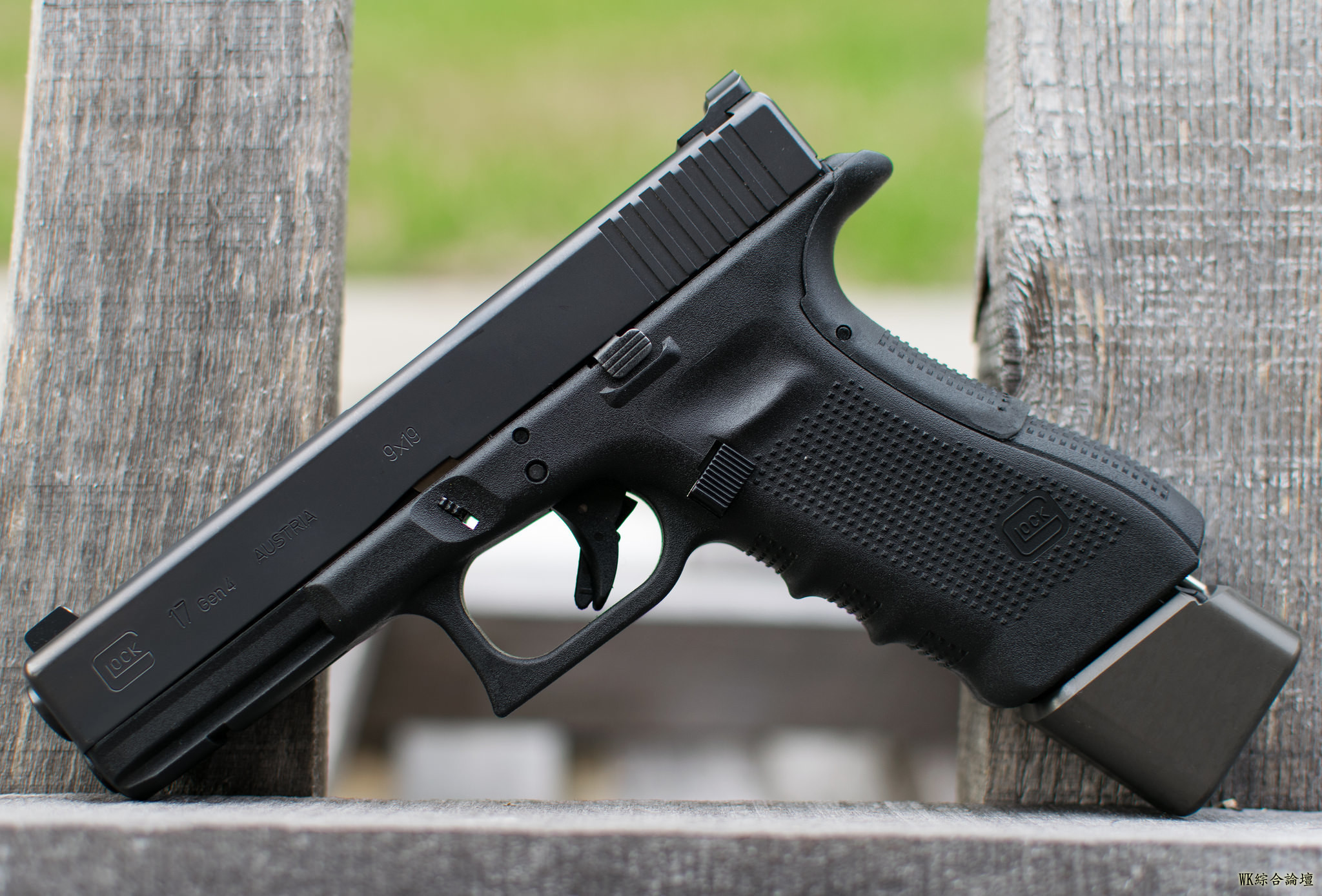 glock-17-avstriyskiy-2800.jpg